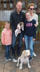 Stefan und Claudia mit Kindern und Amani und Deeke